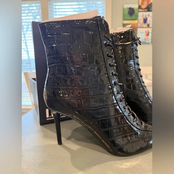 New I. N. C. International Concepts Croc Bootie Hariet Lace Up Black size 12 - Picture 3 of 9